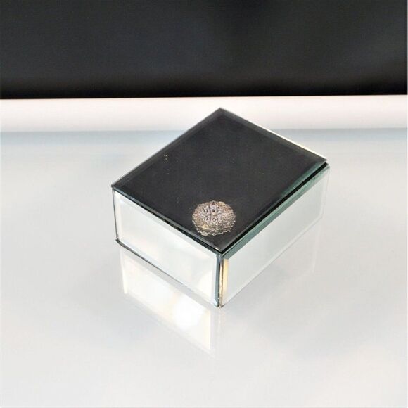 Mirrored All Over Jewelry Box - Picture 2 of 5